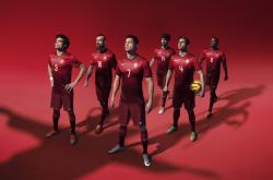 开云体育直播-伊布，当上帝降临安联，拜仁用三分钟审判了尤文的百年骄傲