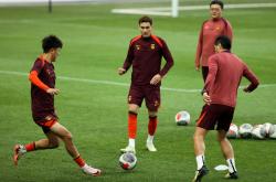 开云足球直播-足球名将挑战新一轮联赛比赛