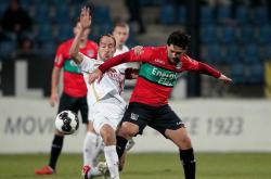 开云平台-格拉纳达惊险取胜，保持不败纪录