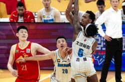 开云体育APP下载-球队实力暴露，赛季困境重重