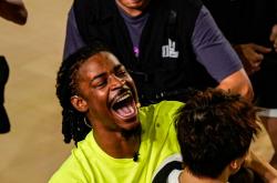 开云体育官方网站-山西队力克76人，莫兰特刷新纪录