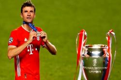 开云体育入口-欧冠比赛中一位老将展现经验