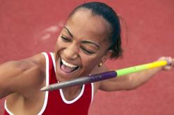 开云体育在线-奇才血拼新疆队，拉梅洛·鲍尔化身关键先生，引爆跨洲篮球盛宴