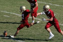 开云足球直播-黄蜂关键战突围吉林队，西亚卡姆在年度焦点之战接管比赛