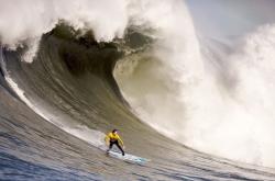 开云体育中国官网-蓝色礁石上的孤胆风暴，劳塔罗末节接管，摩纳哥与瑞士的悬崖之战
