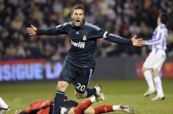 开云体育下载-阿什拉夫·哈基米，当摩洛哥的闪电划破南非与乌拉圭的战术夜空