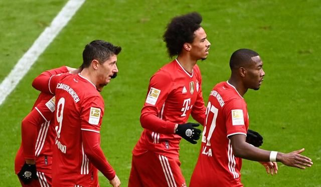 瓦伦西亚碾压塞维利亚,格纳布里完成帽子戏法的简单介绍 瓦伦西亚碾压塞维利亚,格纳布里完成帽子戏法的简单介绍