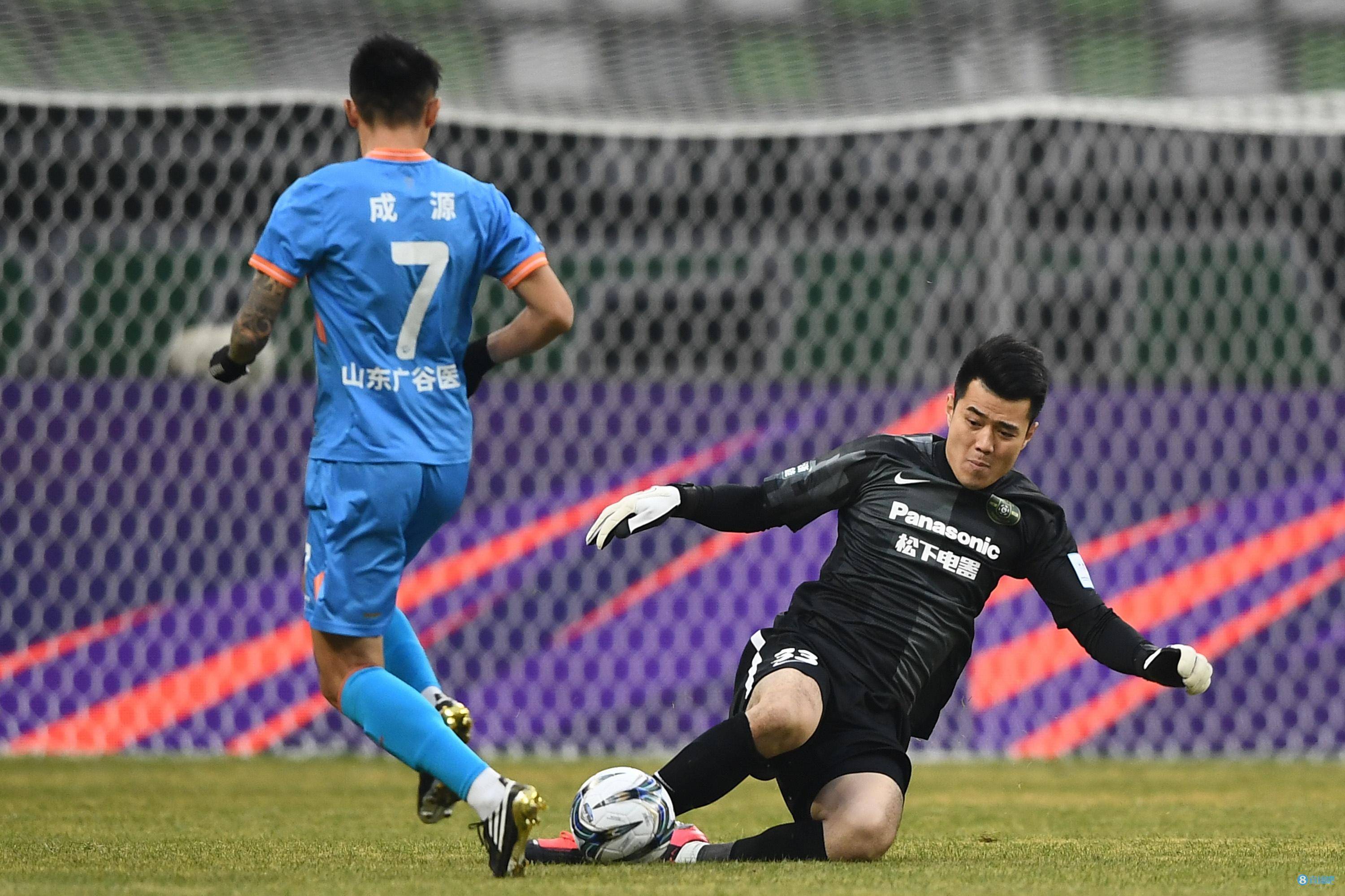 关于守门员出色扑救,球队凭借一线优势晋级的信息 关于守门员出色扑救,球队凭借一线优势晋级的信息