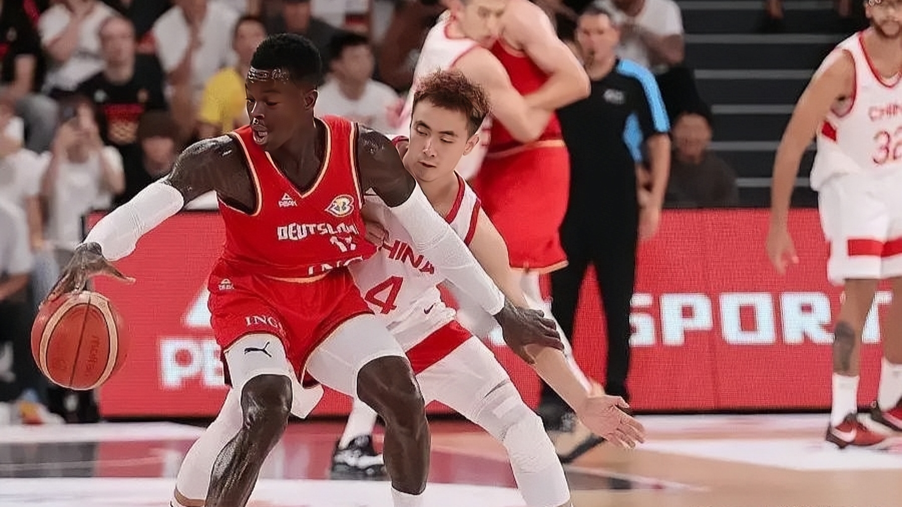 关于德国男篮血洗西班牙男篮,布克三分雨点燃全场的信息 关于德国男篮血洗西班牙男篮,布克三分雨点燃全场的信息