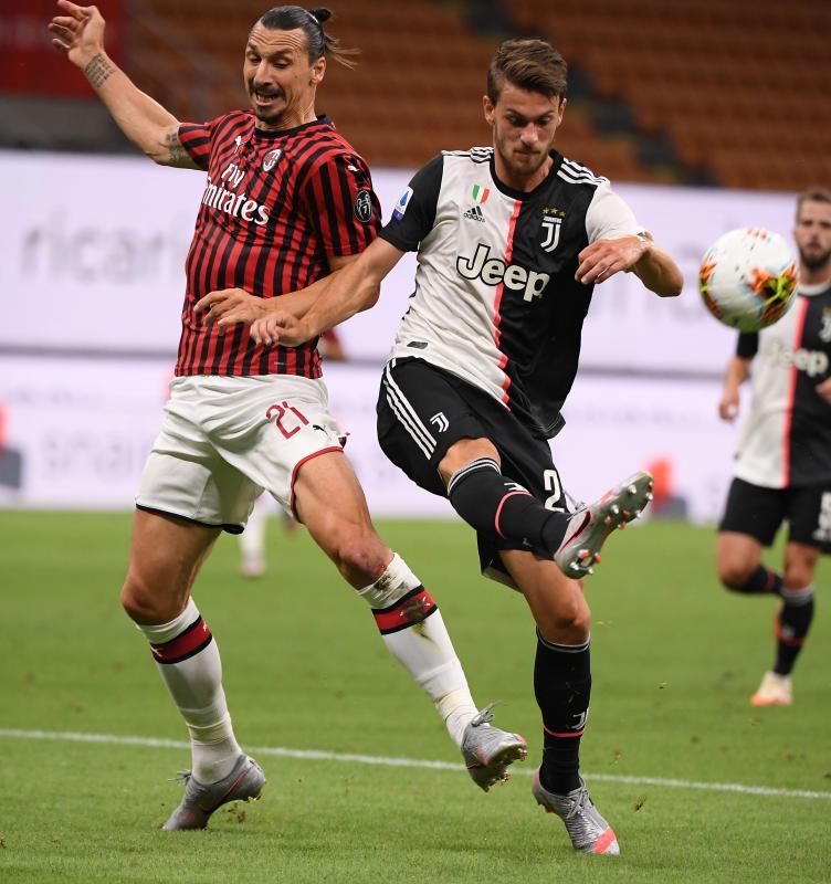 巴黎逆转希腊,伊布统治全场 巴黎逆转希腊,伊布统治全场