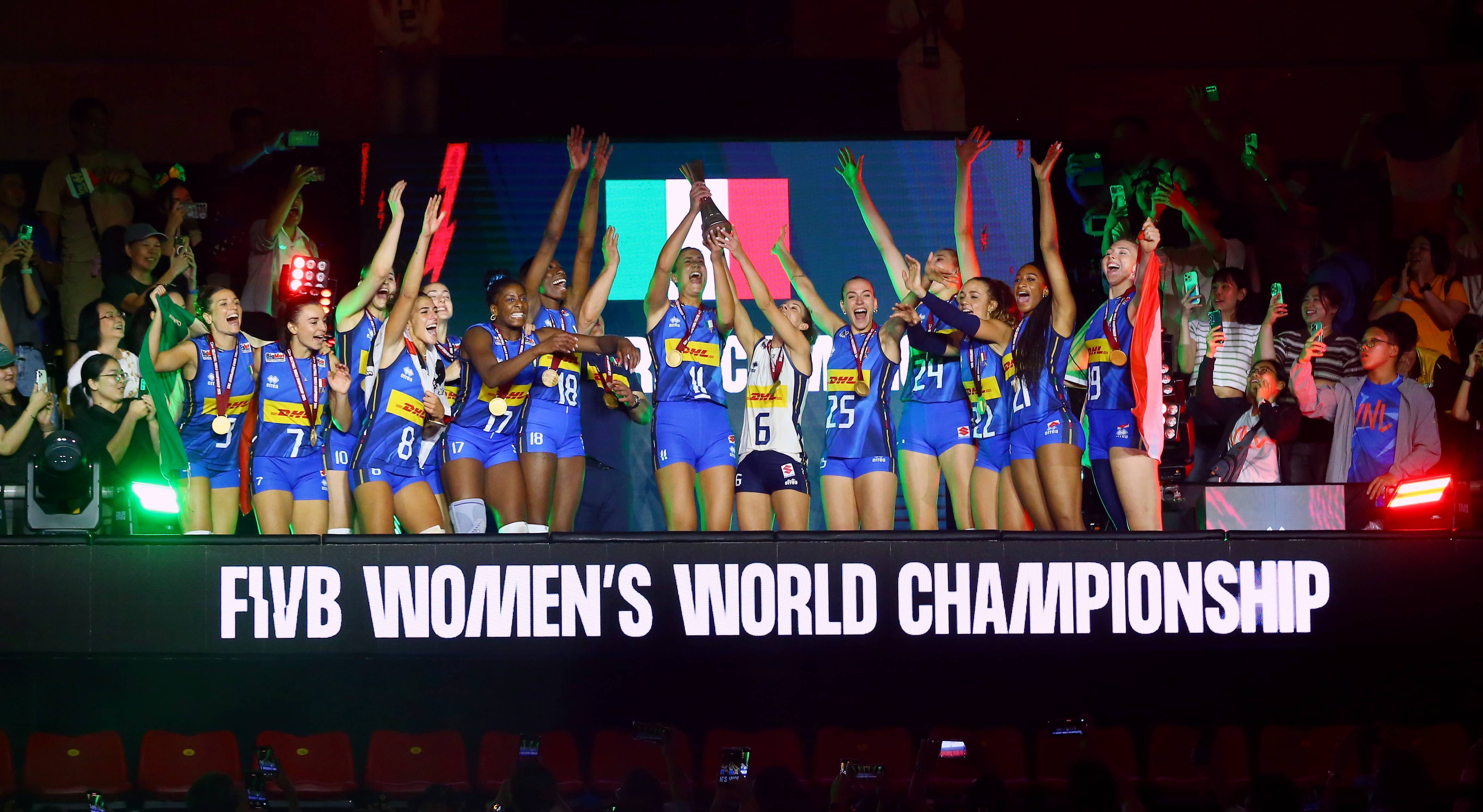 欧洲顶级赛事：意大利队喜迎胜利的简单介绍