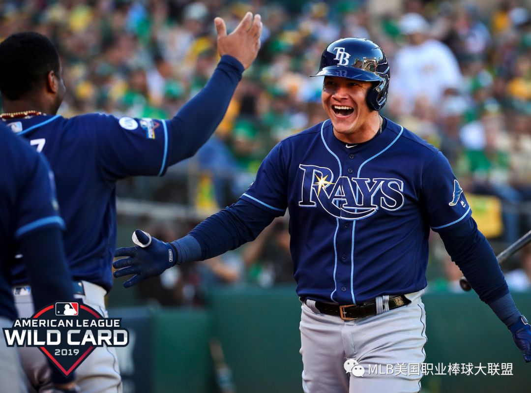 关于里昂攻守俱佳，轻松击退对手的信息