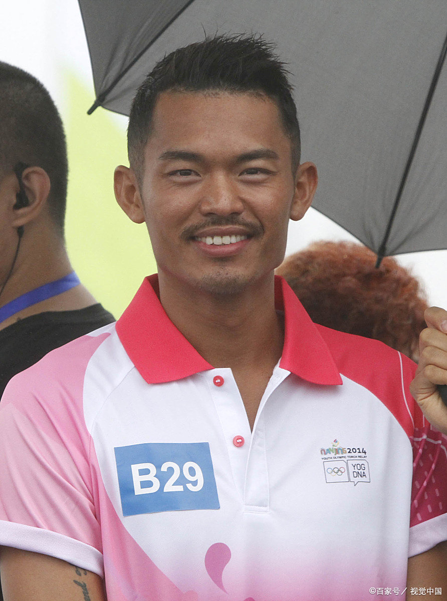 法国羽毛球队力克英格兰羽毛球队,林丹关键制胜的简单介绍 法国羽毛球队力克英格兰羽毛球队,林丹关键制胜的简单介绍