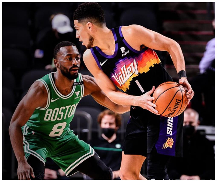 凯尔特人B队鏖战魔术,克莱送出助攻 凯尔特人B队鏖战魔术,克莱送出助攻