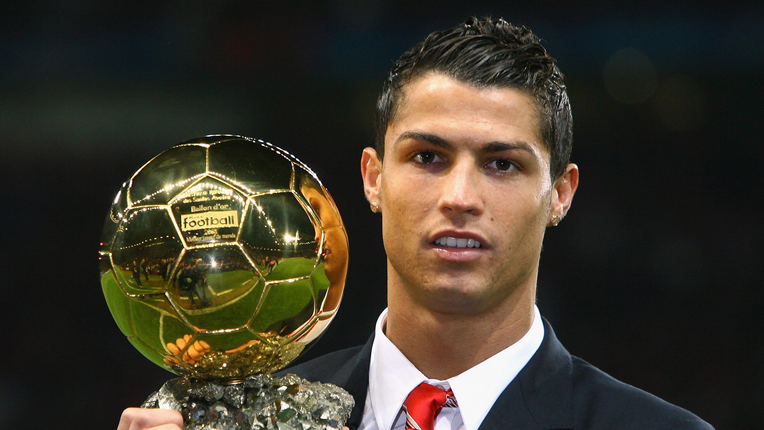 戈麦斯完成自我救赎，国际米兰冲垮南非—一场跨越足球与人生的双重胜利